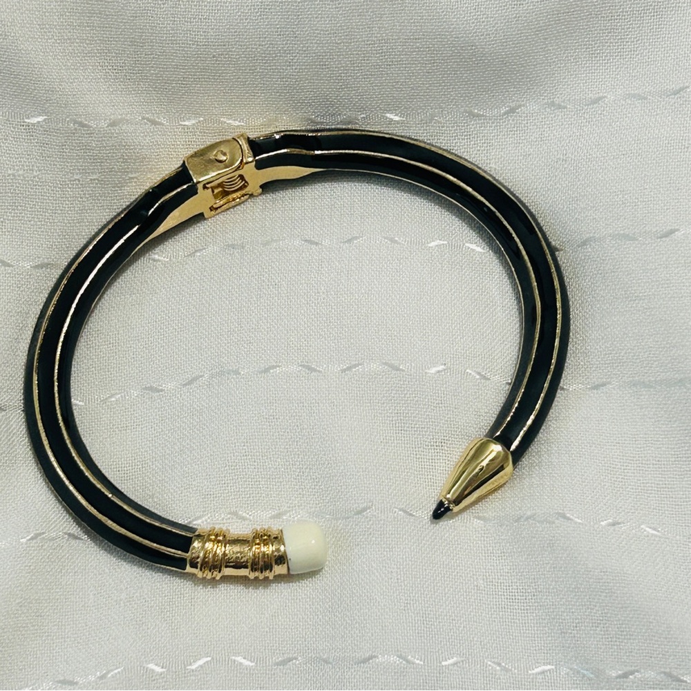 Plunder Pencil Shaped Elegant Black and Gold Open Cuff Bracelet. - Picture 5 of 6